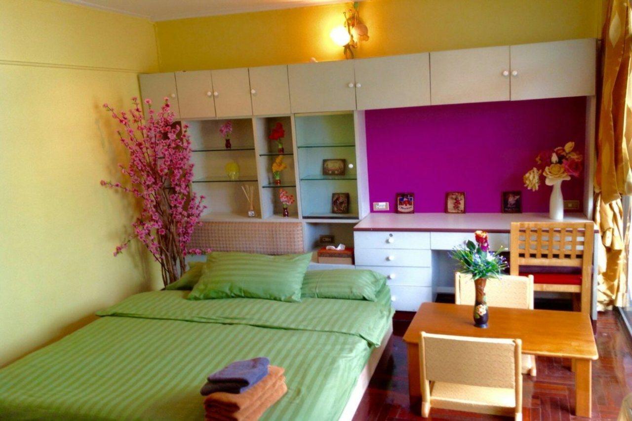 B&B 22 House Банкок Екстериор снимка