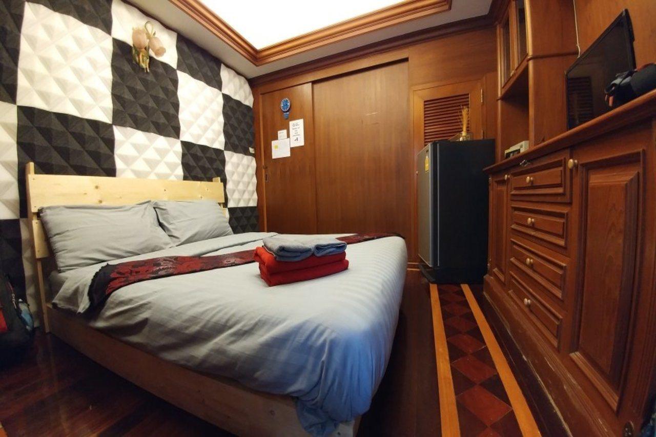 B&B 22 House Банкок Екстериор снимка