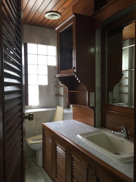 B&B 22 House Банкок Екстериор снимка