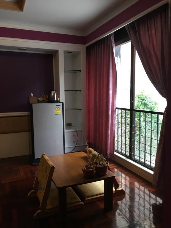 B&B 22 House Банкок Екстериор снимка