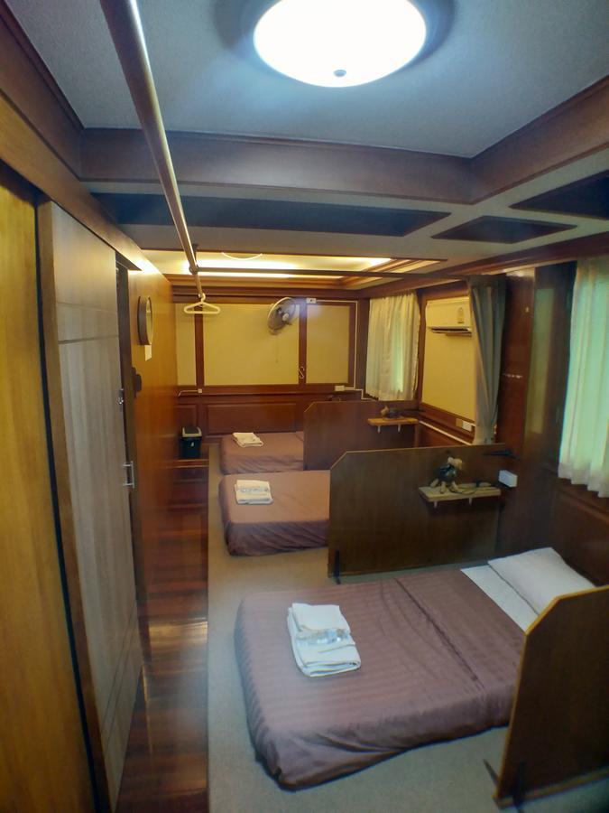 B&B 22 House Банкок Екстериор снимка